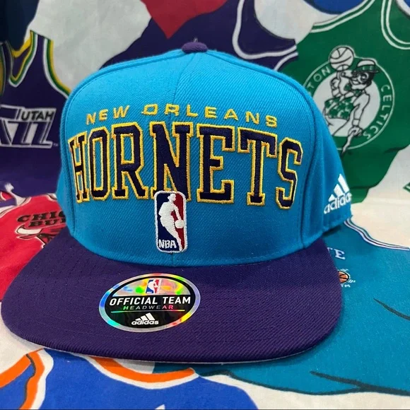 adidas NBA New Orleans Hornets Charlotte Official Team Headwear Snap Back Hat - Picture 1 of 6